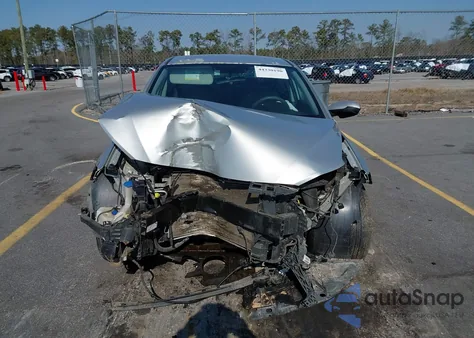 2018 Hyundai Elantra Sel z USA, uszkodzony, nr VIN 5NPD84LF9JH217102